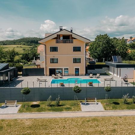 Villa Lamija Bihać エクステリア 写真
