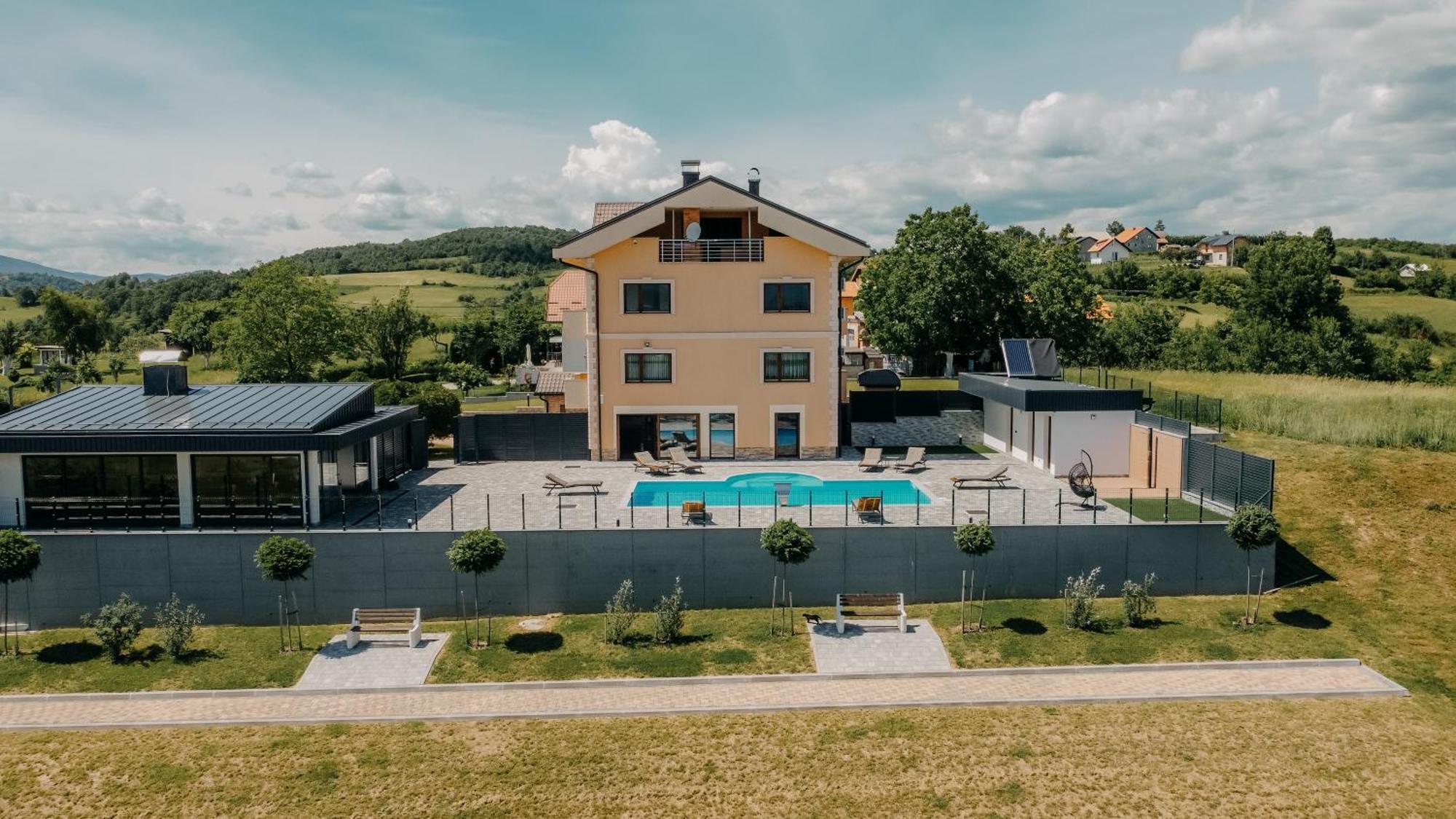 Villa Lamija Bihać エクステリア 写真