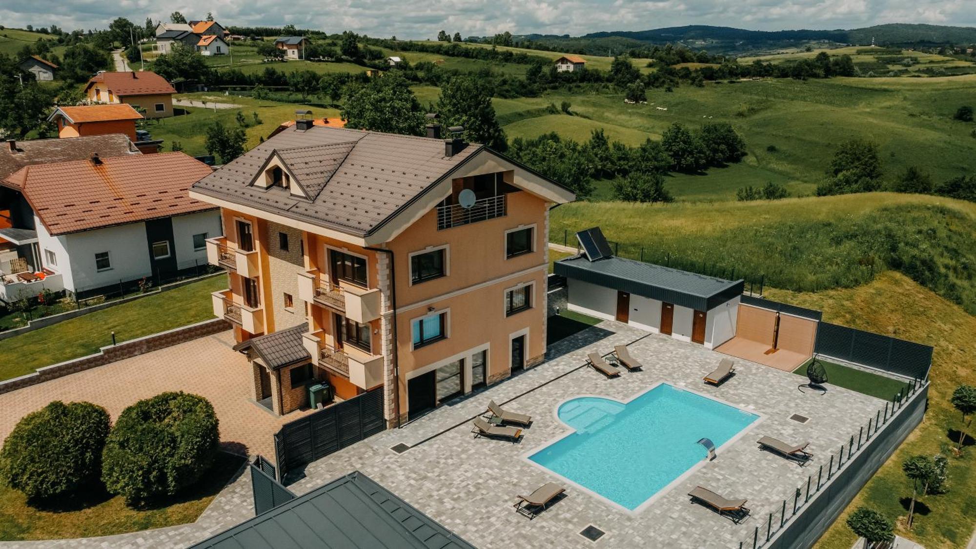 Villa Lamija Bihać エクステリア 写真